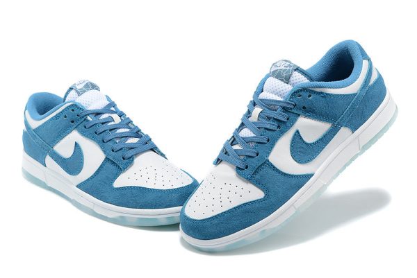 Nike Dunk Low "Blue-White"