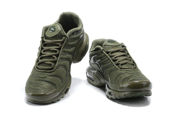 Nike Air Max Plus TN “Militar Green”