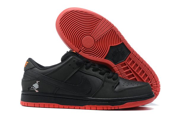 Nike SB Dunk Low “Black Pigeon”
