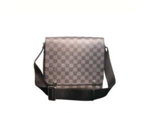Louis Vuitton | "District"
