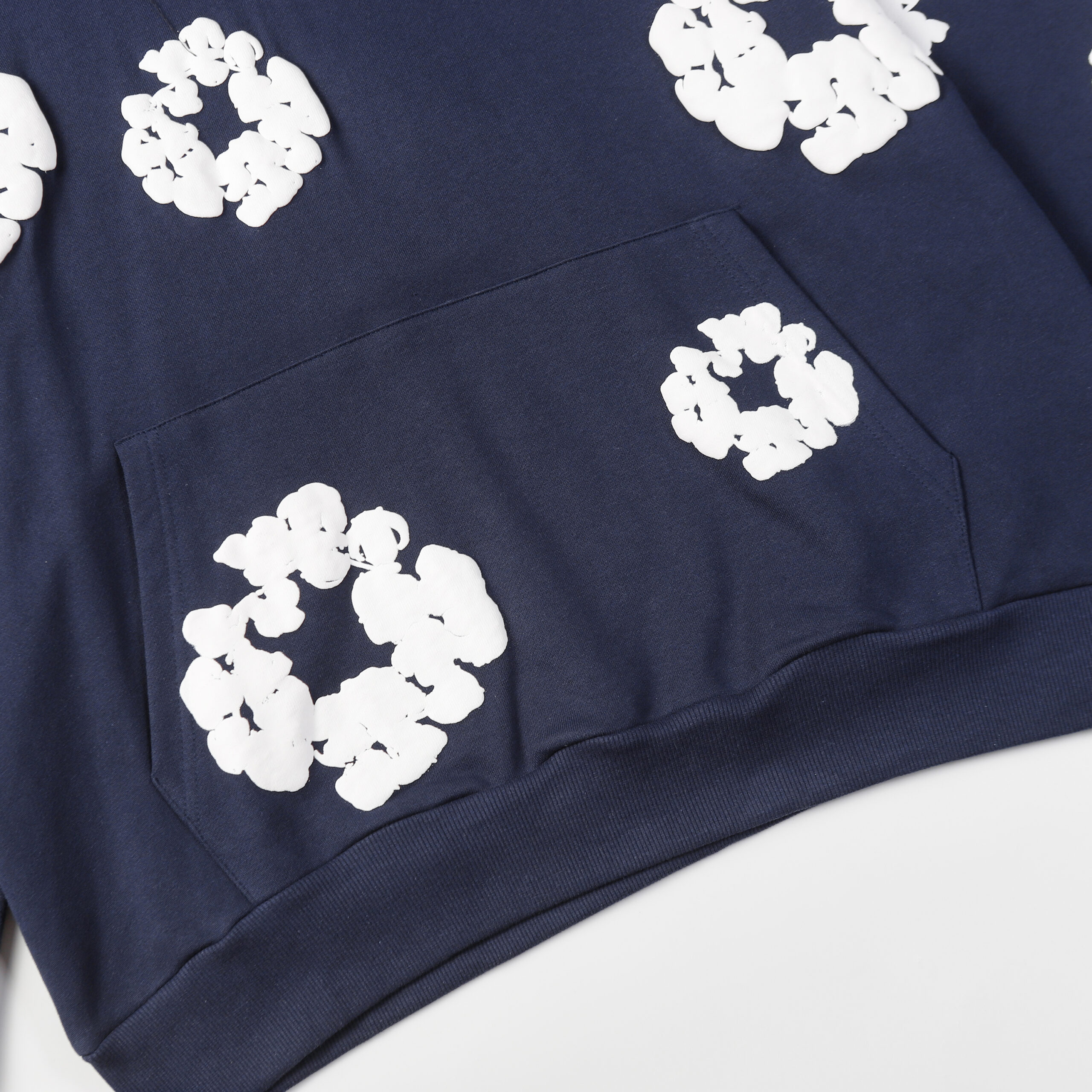Sudadera Denim Tears "Navy Blue with Flowers" - Imagen 4